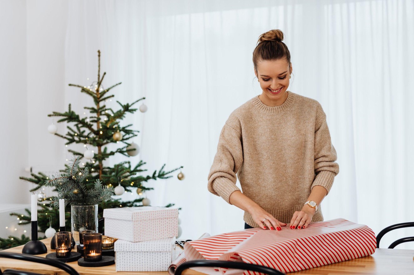 The Unique Appeal of Pink and Flip Christmas Trees